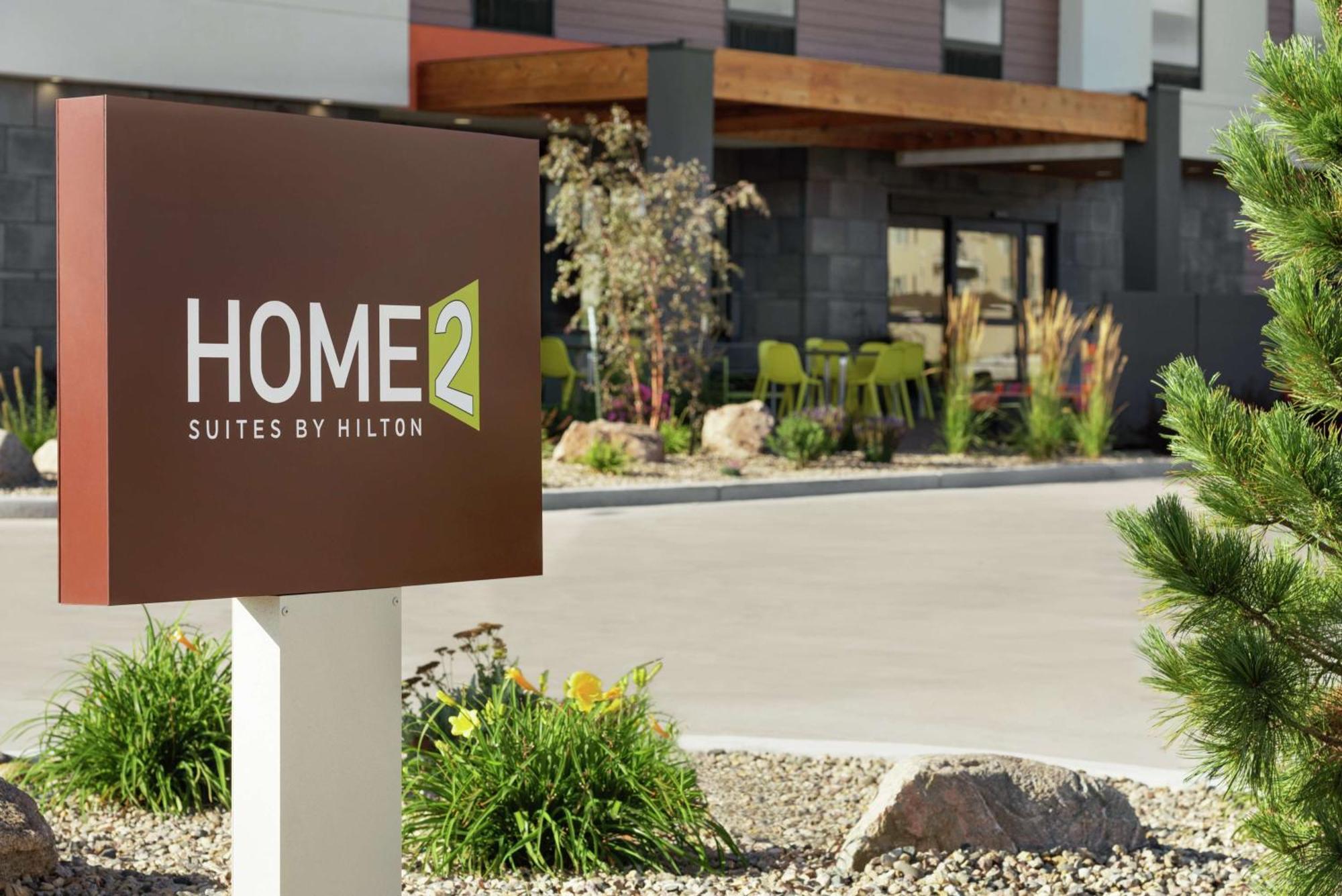 Home2 Suites By Hilton Bismarck Exterior photo